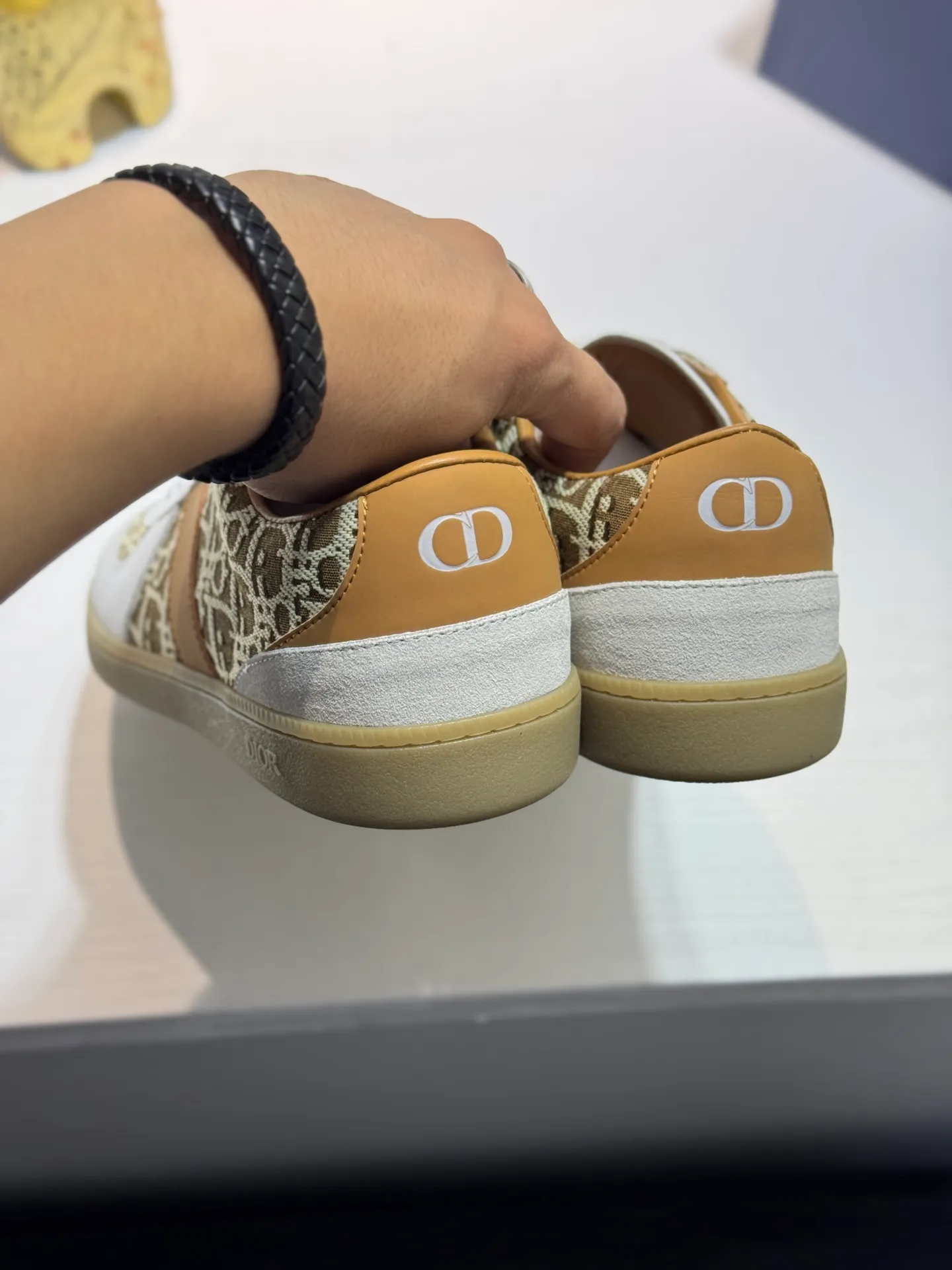 Men's Men's Shoes💰380【New Style】🎠🎠Dior🔍Top Purchasing Agency🇮🇹Di's hot style super popular sneakers are synchronized with the new product counters. The uppers are original Italian imported cowhide, the logo graphics are perfectly reproduced with complex craftsmanship necessary for fashionistas, and the imported soft sheepskin lining is Sole: The original sole is specially provided by the original factory. The exclusive movable molded sole is super comfortable. The original factory follows the order. 🔍🔍Multiple colors are available. You can enter and exit the counter at will. Welcome to compare. A must-have for trendy men. Code number: 38-44 (45 customized